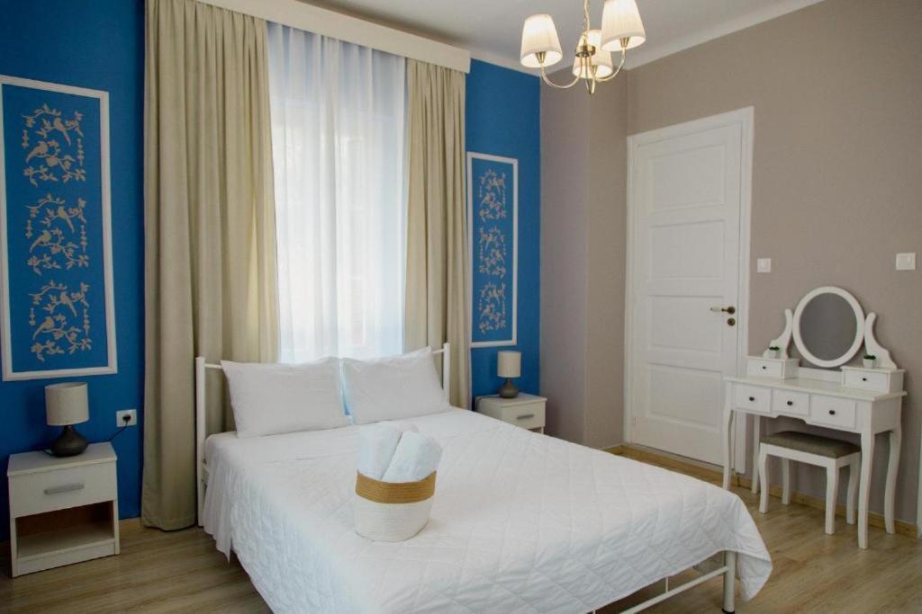 Rooms In Yard Corinthe Extérieur photo